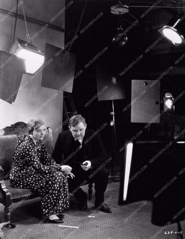 Charles Laughton behind the scenes film Mutiny on the Bounty 400-10