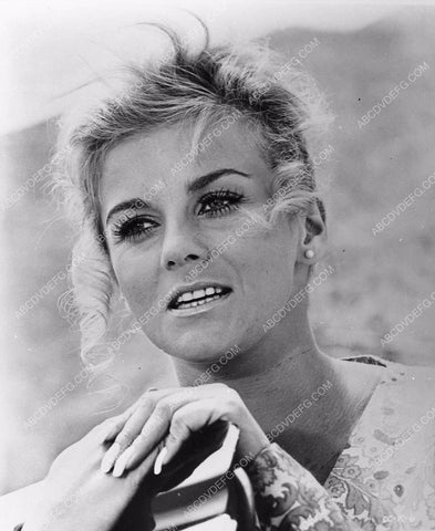 Ann-Margret pic film C.C. and Company 410-11