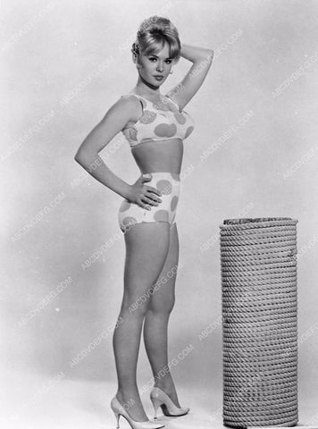 super sexy Joey Heatherton in polka dot bikini and heels 410-12