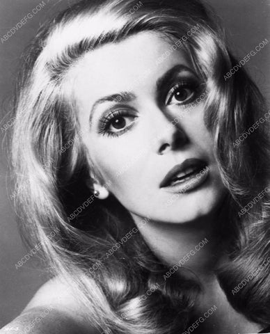 beautiful Catherine Deneuve portrait 410-26