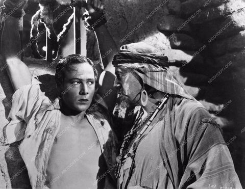 bare chest Rudolph Valentino silent film Son of the Sheik photo 502-29