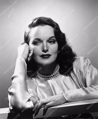 beautiful Dorothy Hart portrait 511-14