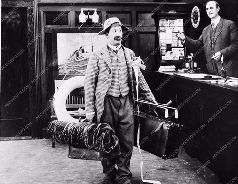 Hank Mann in silent short There's Many a Fool photo 561-24
