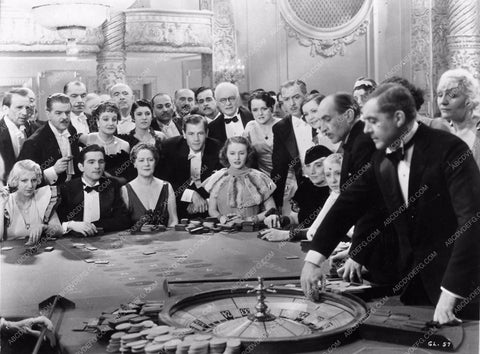 Barbara Stanwyck Joel McCrea at roulette wheel film Gambling Lady 590-37