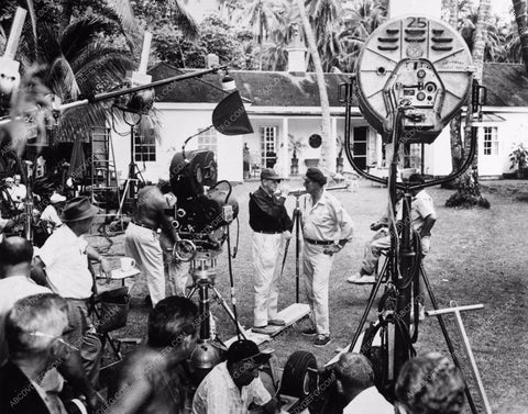 John Wayne director John Ford behind scenes Donovan's Reef 669-31
