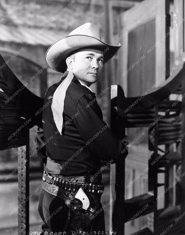 western star Tex Ritter and gunbelt film The Devil's Trail 690-16