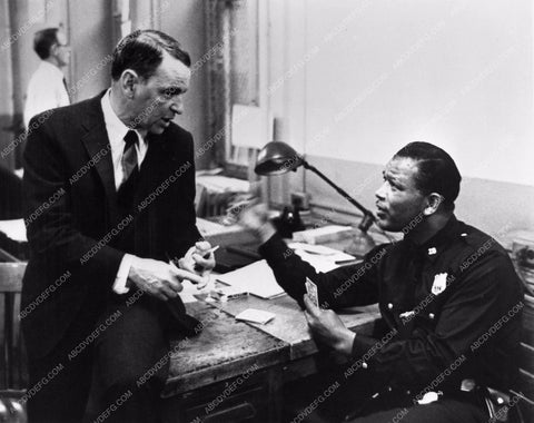 candid Frank Sinatra behind the scenes The Detective 690-33