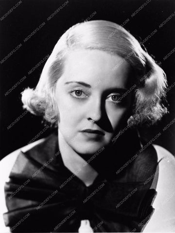 Bette Davis serious portrait 720-34