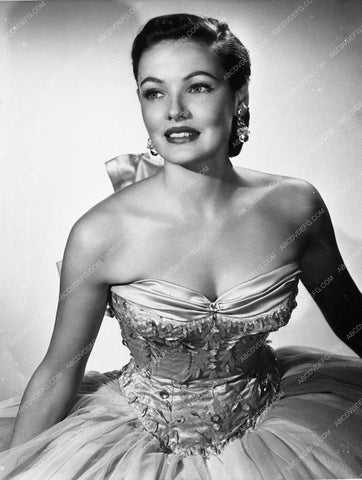 beautiful Gene Tierney portrait 763-08