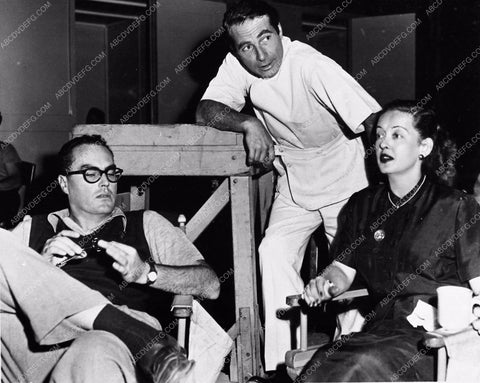 Bette Davis Gary Merrill candid behind the scenes 764-23
