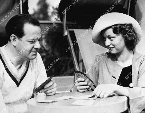 candid Alan Dinehart w wife Mozelle Britton playing cards 769-28