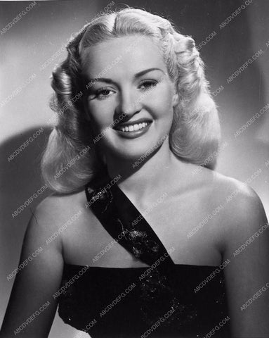 beautiful Betty Grable portrait 779-30