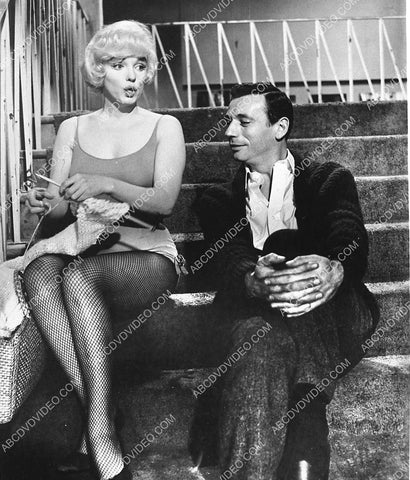 Yves Montand Marilyn Monroe film Let's Make Love 798-35
