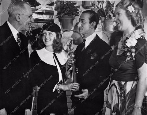 candid photo Bette Davis getting White Collar Award photo 842-25