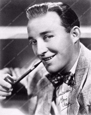 Bing Crosby and pipe portrait 853-08