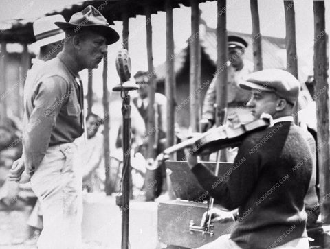 candid Lon Chaney Sr. Tell it to the Marines behind the scenes 863-24