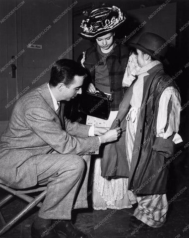 Margaret O'Brien Vincent & Liza Minnelli behind the scenes MGM Studios 899-23