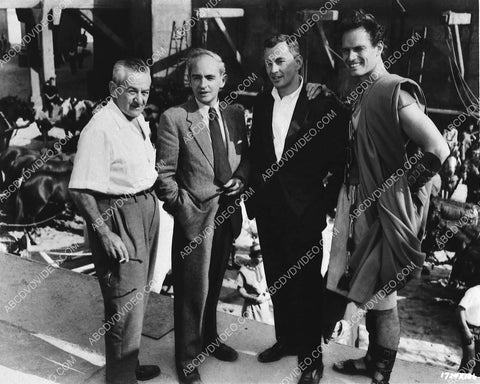 Charlton Heston Gore Vidal Christopher Fry William Wyler on set film Ben-Hur 944-28