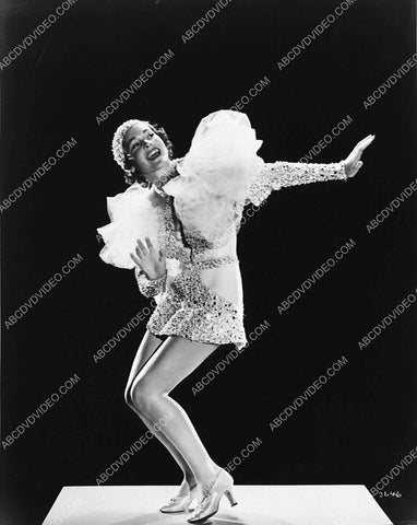 Maureen O'Sullivan dancing away 987-16