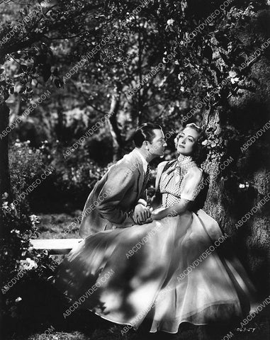 Robert Young Joan Crawford film The Shining Hour 1026-15
