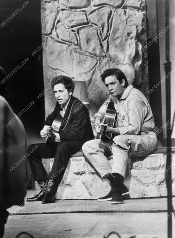 Bob Dylan Johnny Cash guitar showdown 10323-19