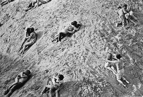 all the couples making out on the beach film Zabriske Point 1036-36