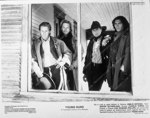 Keifer Sutherland Lou Diamond Phillips Charlie Sheen Young Guns 10445-17