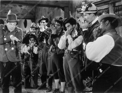 Borrah Minevitch and his Harmonica Rascals 10770-22