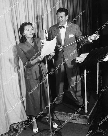 Yvonne De Carlo does ABC radio broadcast 10771-10