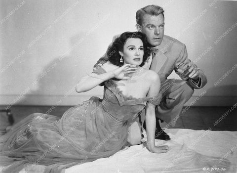 Dennis O'Keefe Patricia Medina film Drums of Tahiti 10849-21