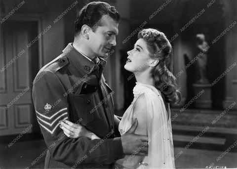 Dennis O'Keefe Helen Walker film Abroad with Two Yanks 10849-29