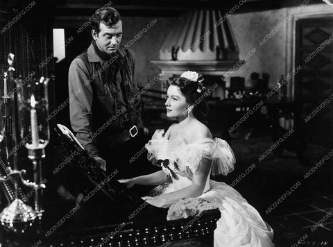 John Payne Rhonda Fleming film The Eagle and the Hawk 10849-30