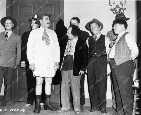 Three Stooges short subject photo Moe Larry Shemp 1098-10