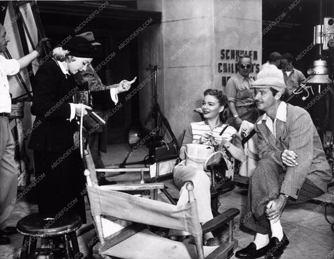 candid photo Ann Sothern Zachary Scott behind the scenes 1098-16