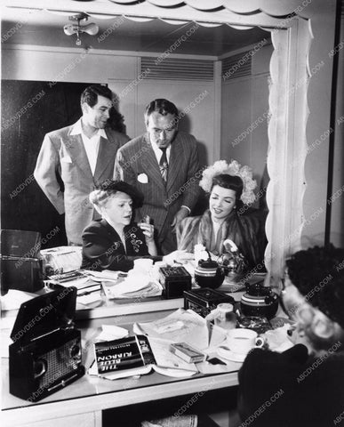 candid photo Mario Lanza Ethel Barrymore Ann Blyth That Midnight Kiss 1098-28