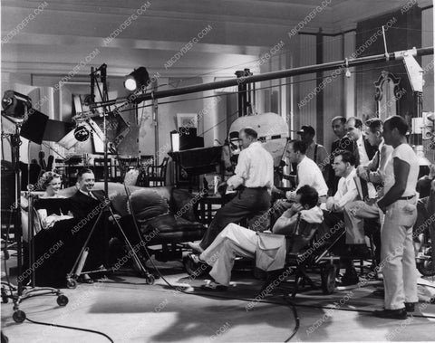 candid behind the scenes photo William Powell Myrna Loy MGM 1098-30