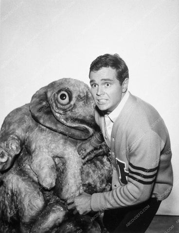 Buck Taylor and monster TV show The Outer Limits 10986-29