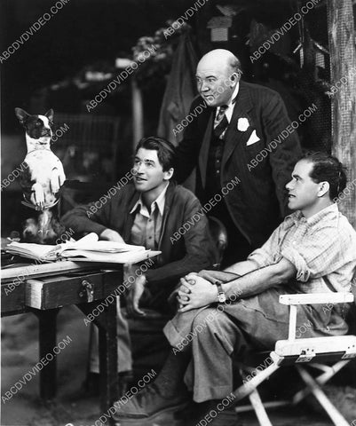 candid James Stewart Guy Kibbee Frank Capra and a begging dog 1145-25