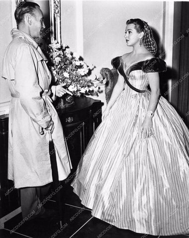 Lana Turner Walter Plunkett behind scenes Green Dolphin Street 1189-05