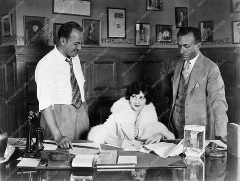 c 1926 Harry M. Warner Jack Warner signing Dorothy DeVore 1189-10