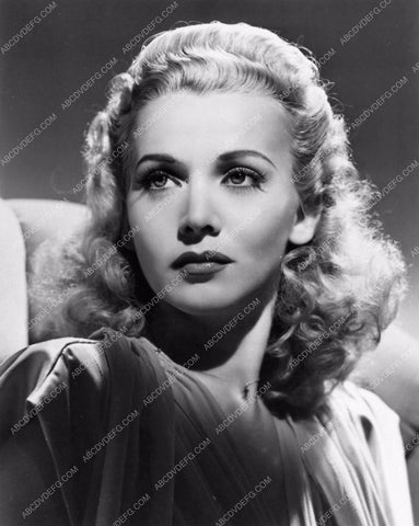 beautiful headshot portrait Carole Landis 1189-13