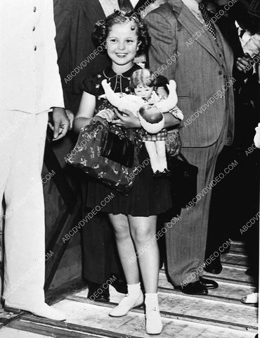 Shirley Temple arrives at some event 1206-06