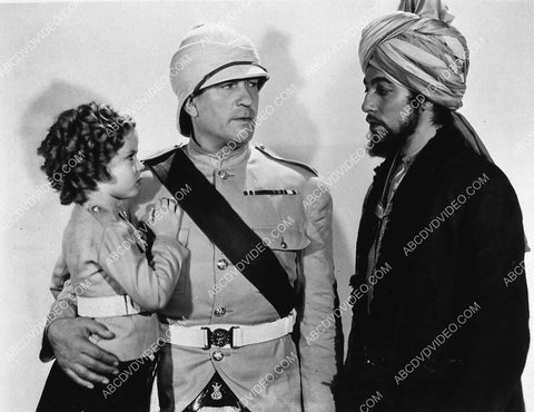 Shirley Temple Victor McLaglen Cesar Romero film Wee Willie Winkie 1206-16