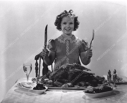 Shirley Temple ready to carve Turkey Thanksgiving Dinner 1208-10