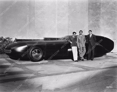 Weldon Heyburn w futuristic concept car automobile for film Speed 1270-23