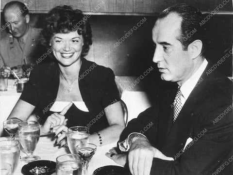 candid Simone Simon and Frank Parker dine at restaurant The Stork Club 12737-21