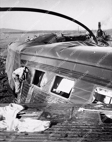 news photo disaster train wreck Santa Fe Super Chief in Williams, Arizona 1293-21