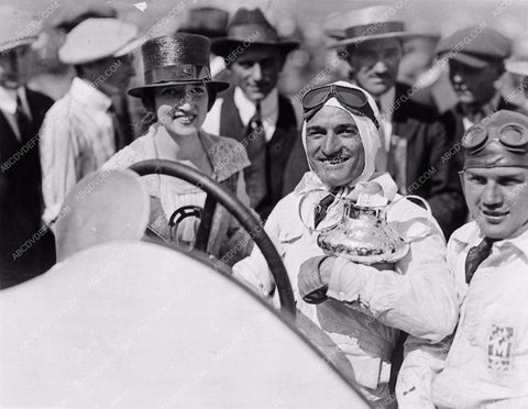 candid Tom Mix with auto racing trophy in race car cool photo 1294-08