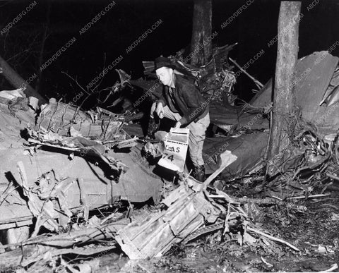 newsphoto aviation airplane crash sight 1309-04