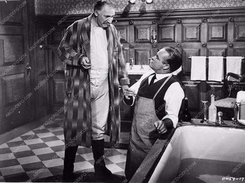 Bob Hope drawing a bath film Fancy Pants 1333-26